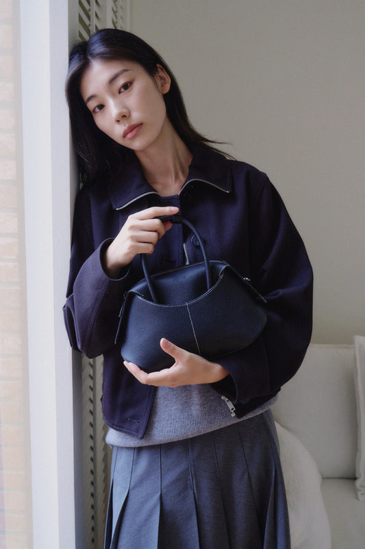 The Sova Bag Black