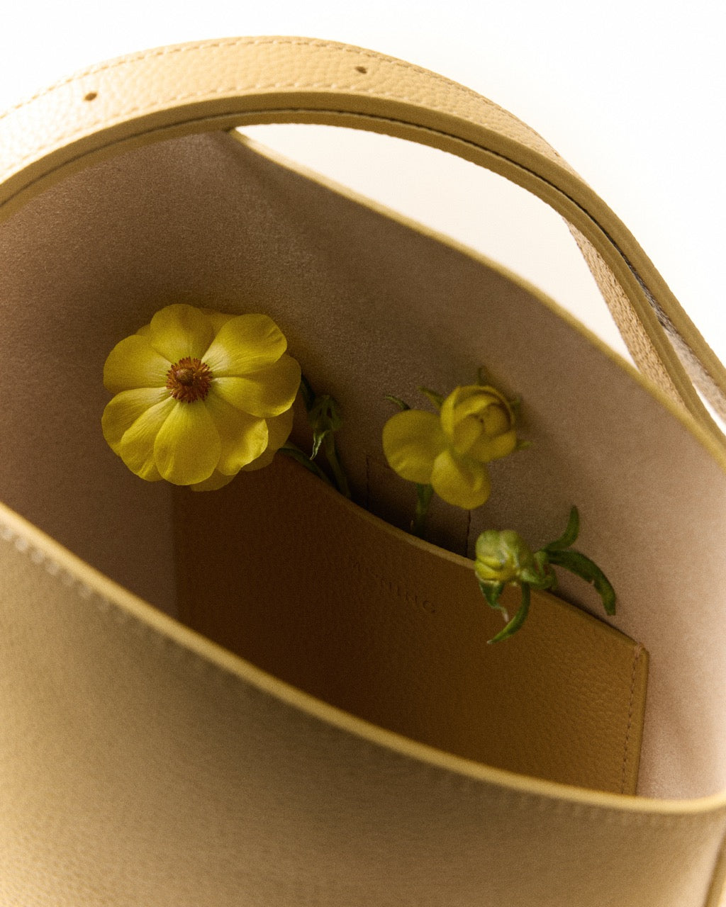 The Manoette Bag Golden dune