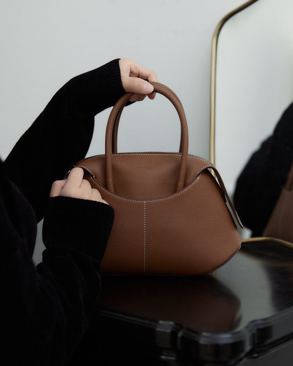 バッグ Mening The Sova Bag brown ME'NING The Sova Bag Tan brown – ONEULY