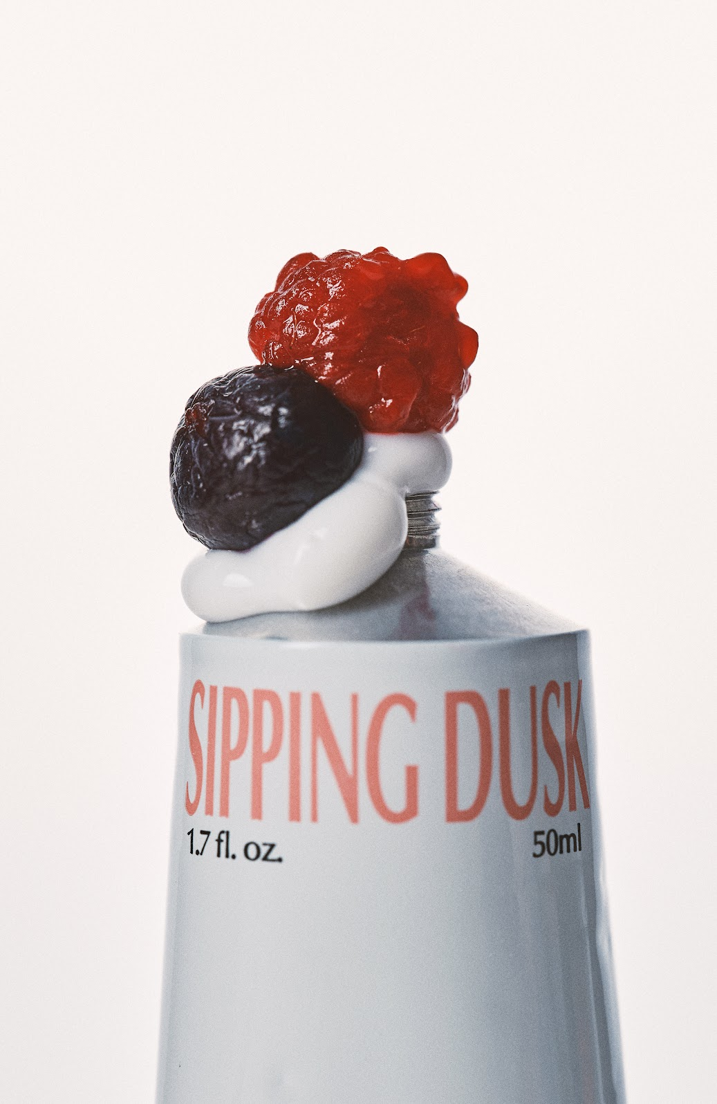 SIPPING DUSK, DECANTING HAND CREAM