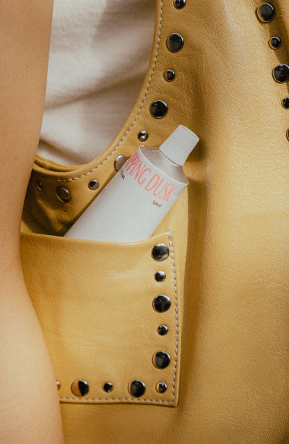 SIPPING DUSK, DECANTING HAND CREAM