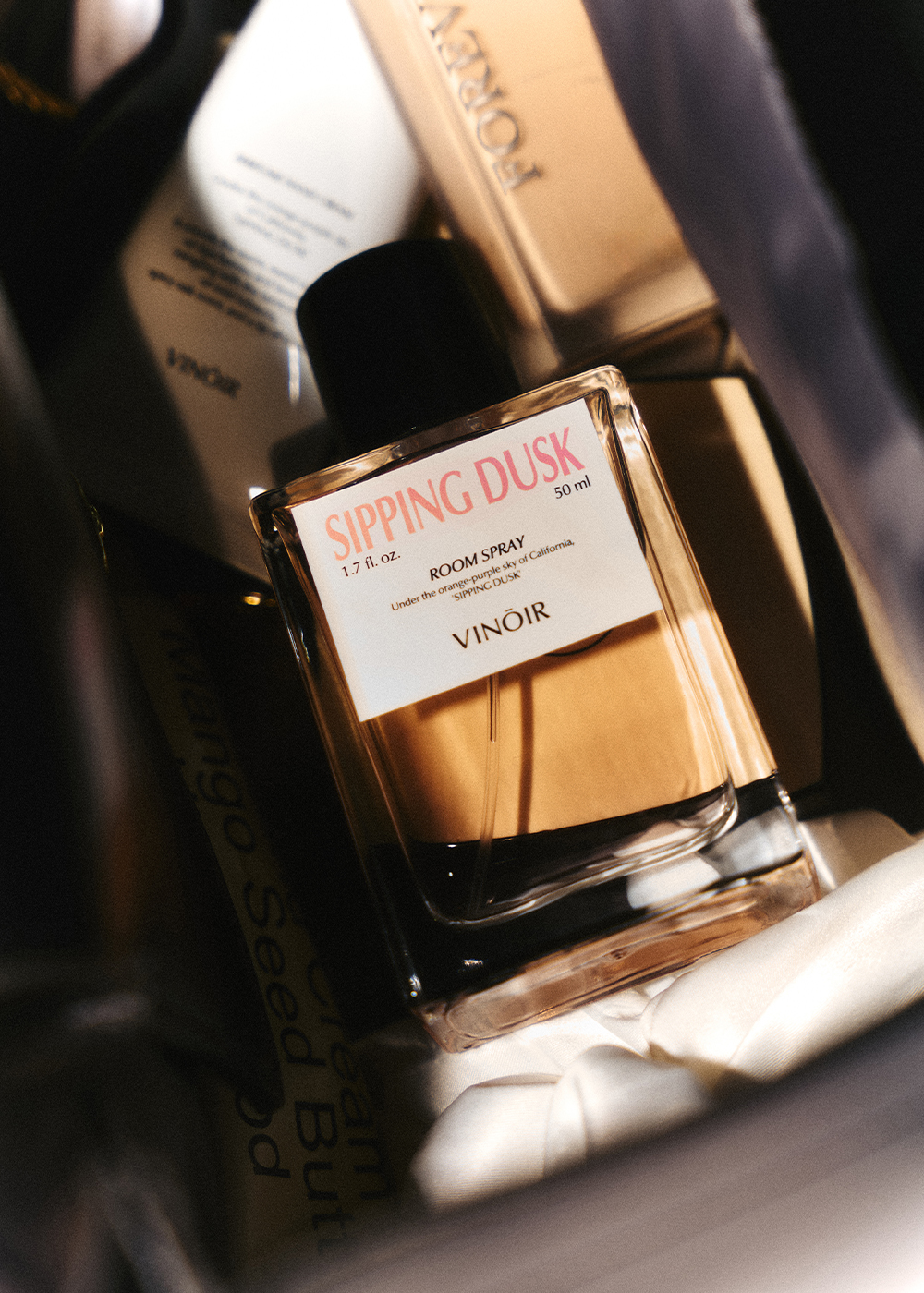 SIPPING DUSK, DECANTING ROOM SPRAY