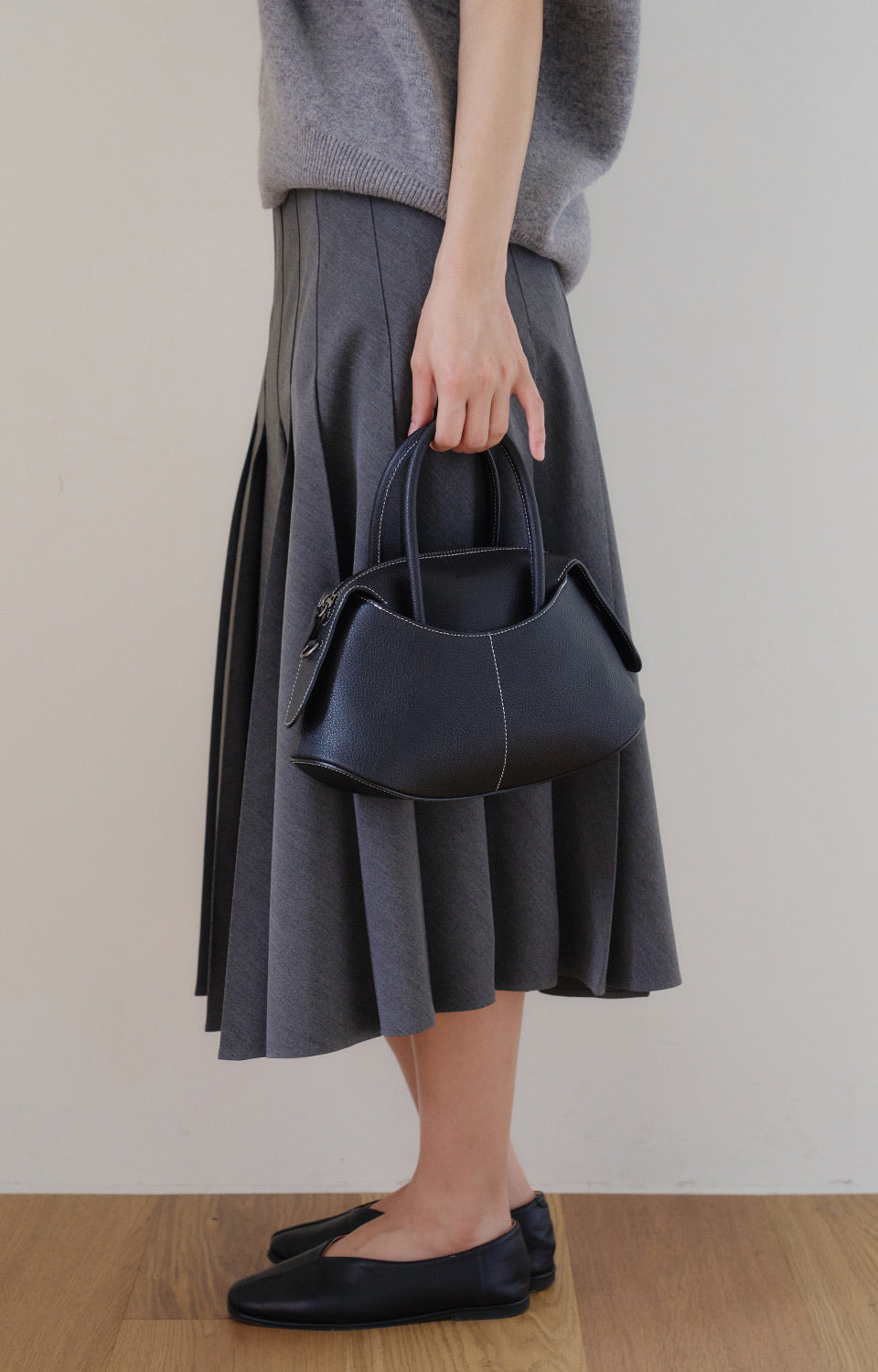 The Sova Bag Black